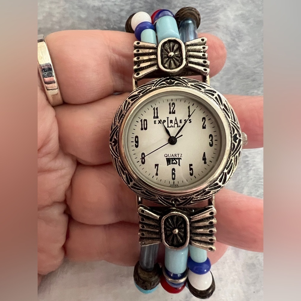 ❤️ L.A. Express Southwestern Watch Pre-Owned / New Battery Sz 7.25 Silver-Toned - Picture 10 of 10